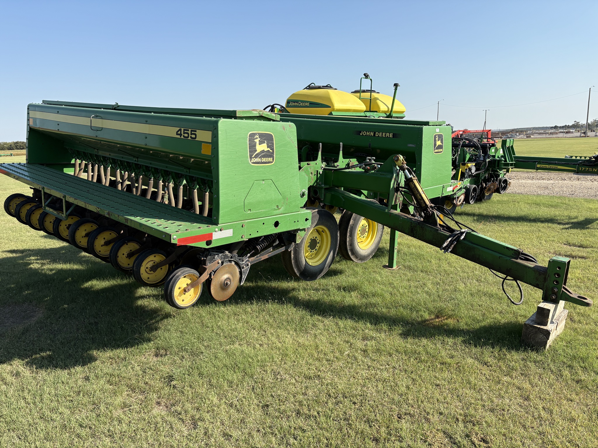 1992 John Deere 455 Image 2