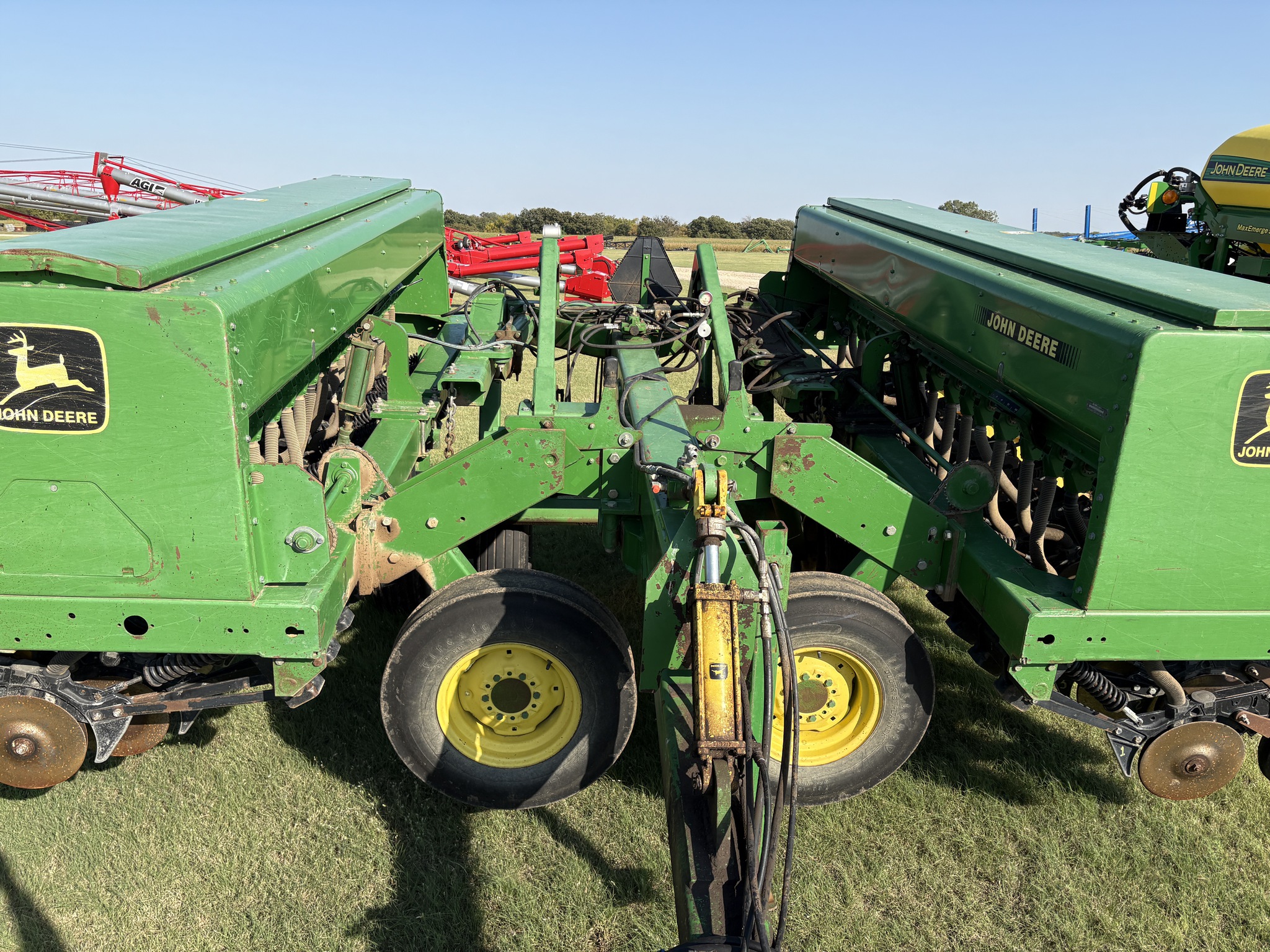 1992 John Deere 455 Image 6