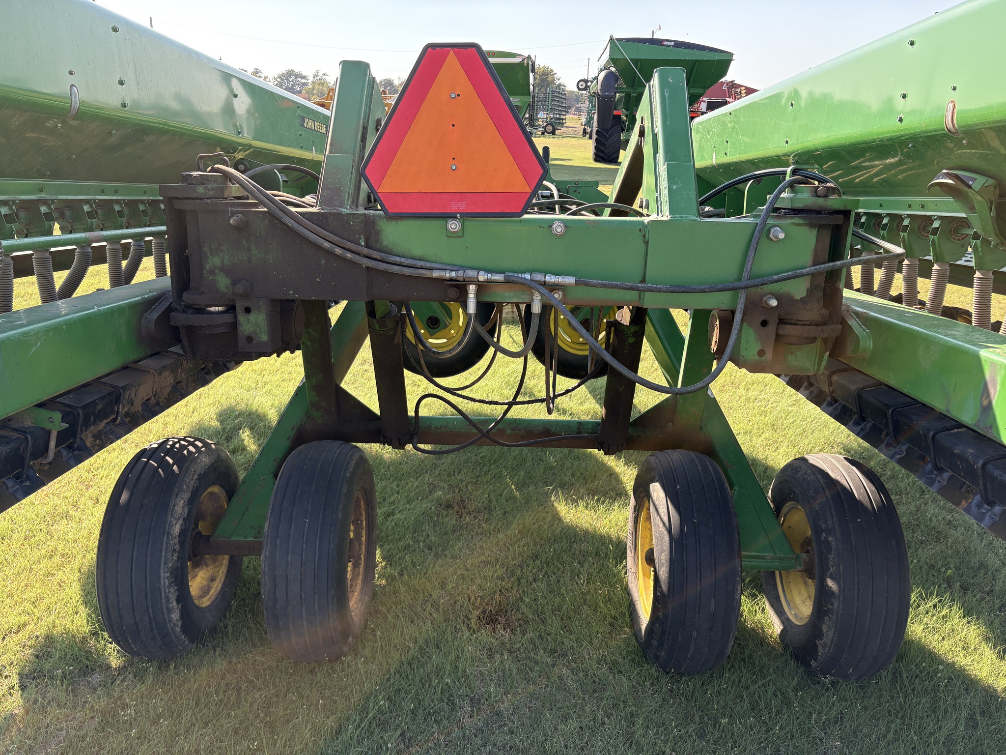 1992 John Deere 455 Image 8