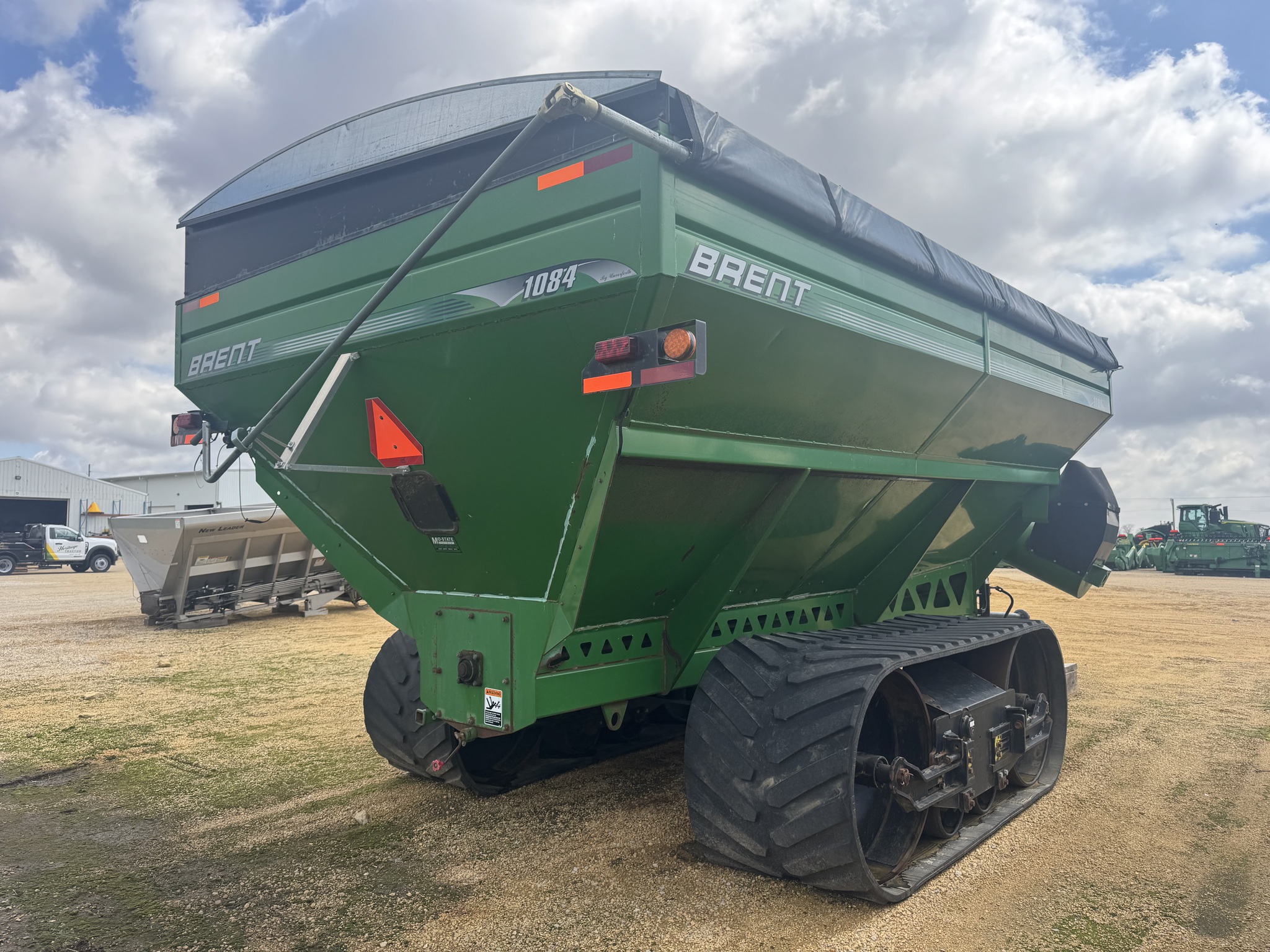  2006 Brent 1084 at Heritage Tractor in Dixon, IL