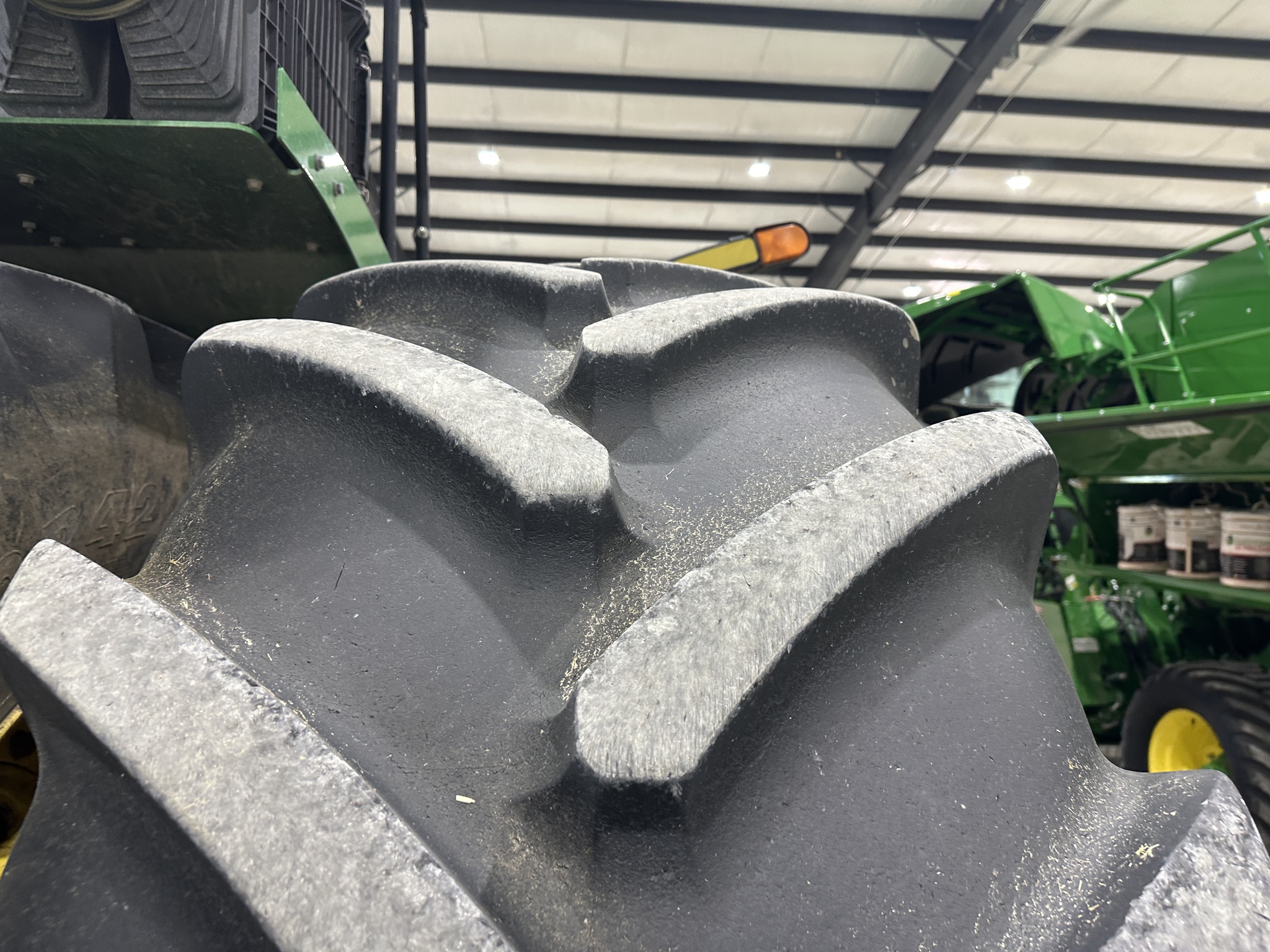 2015 John Deere 9420R Image 2