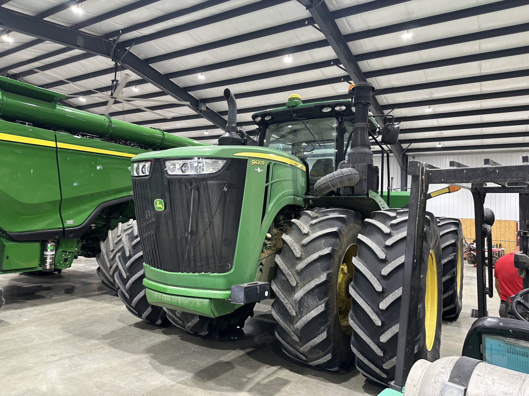 2015 John Deere 9420R Image 1