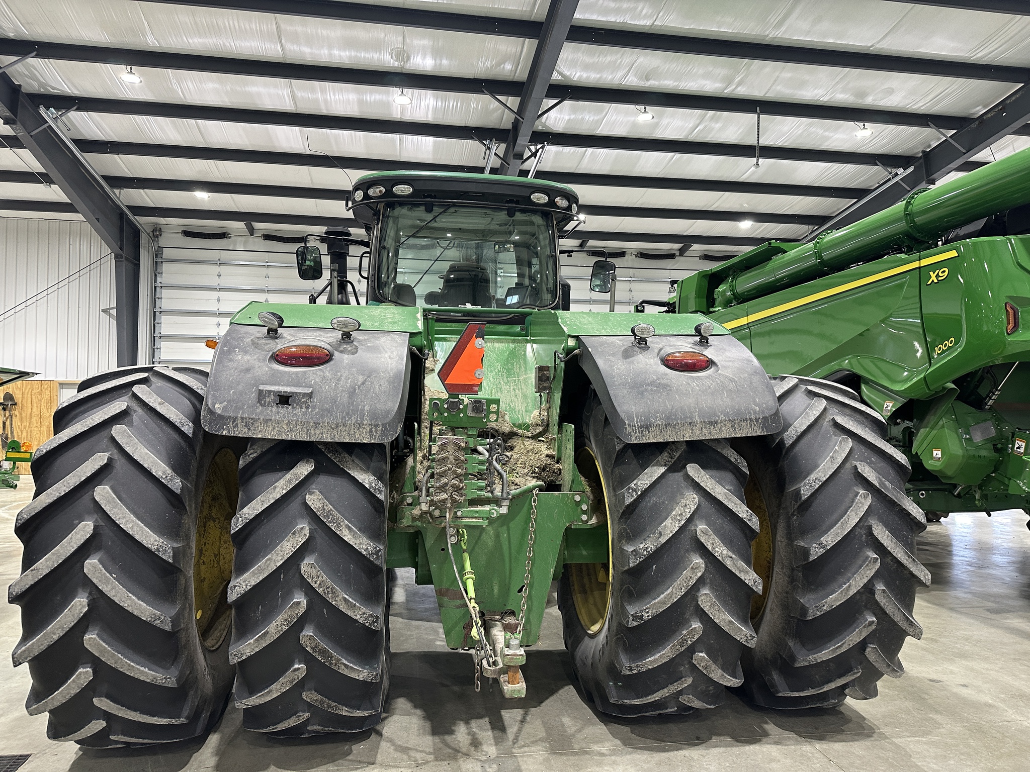 2015 John Deere 9420R Image 11