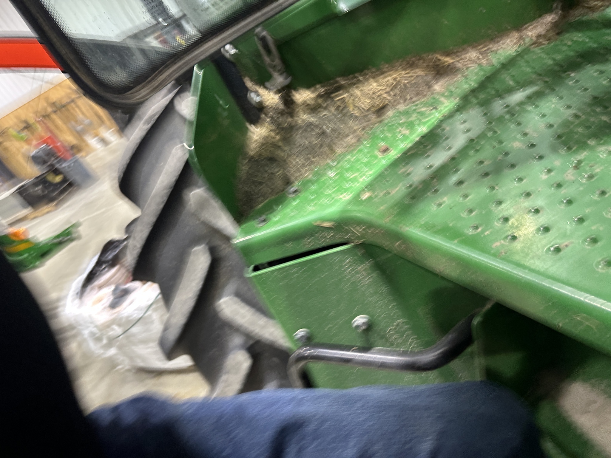 2015 John Deere 9420R Image 15