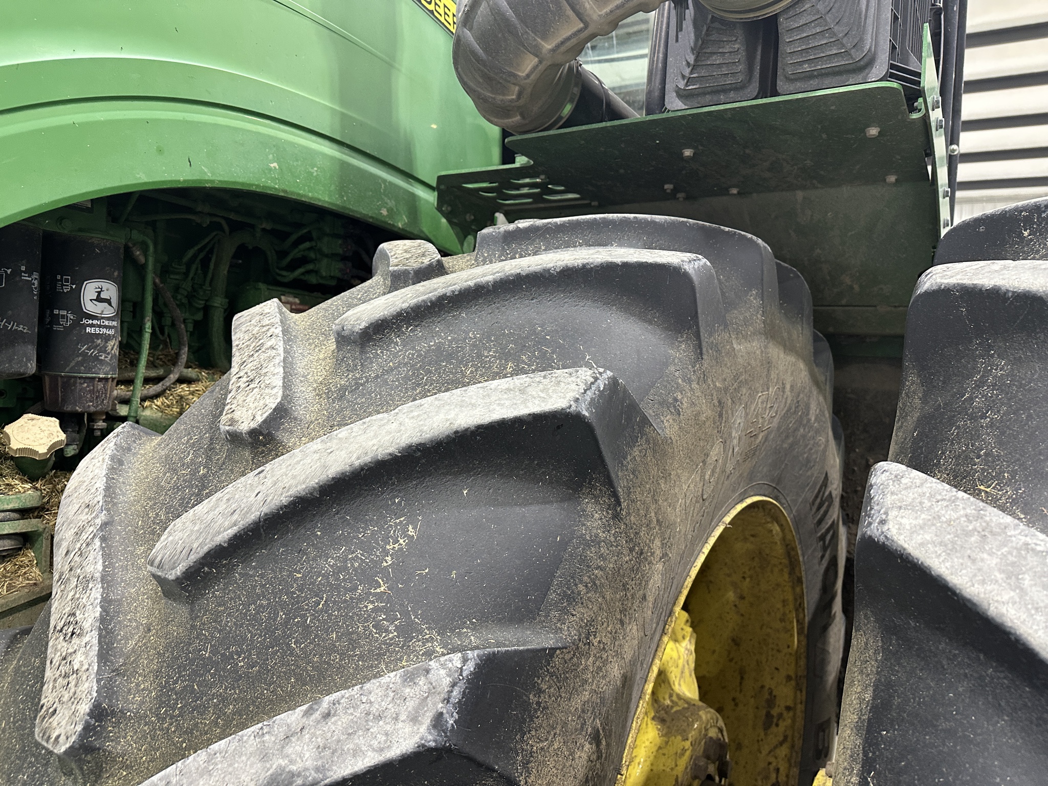 2015 John Deere 9420R Image 3
