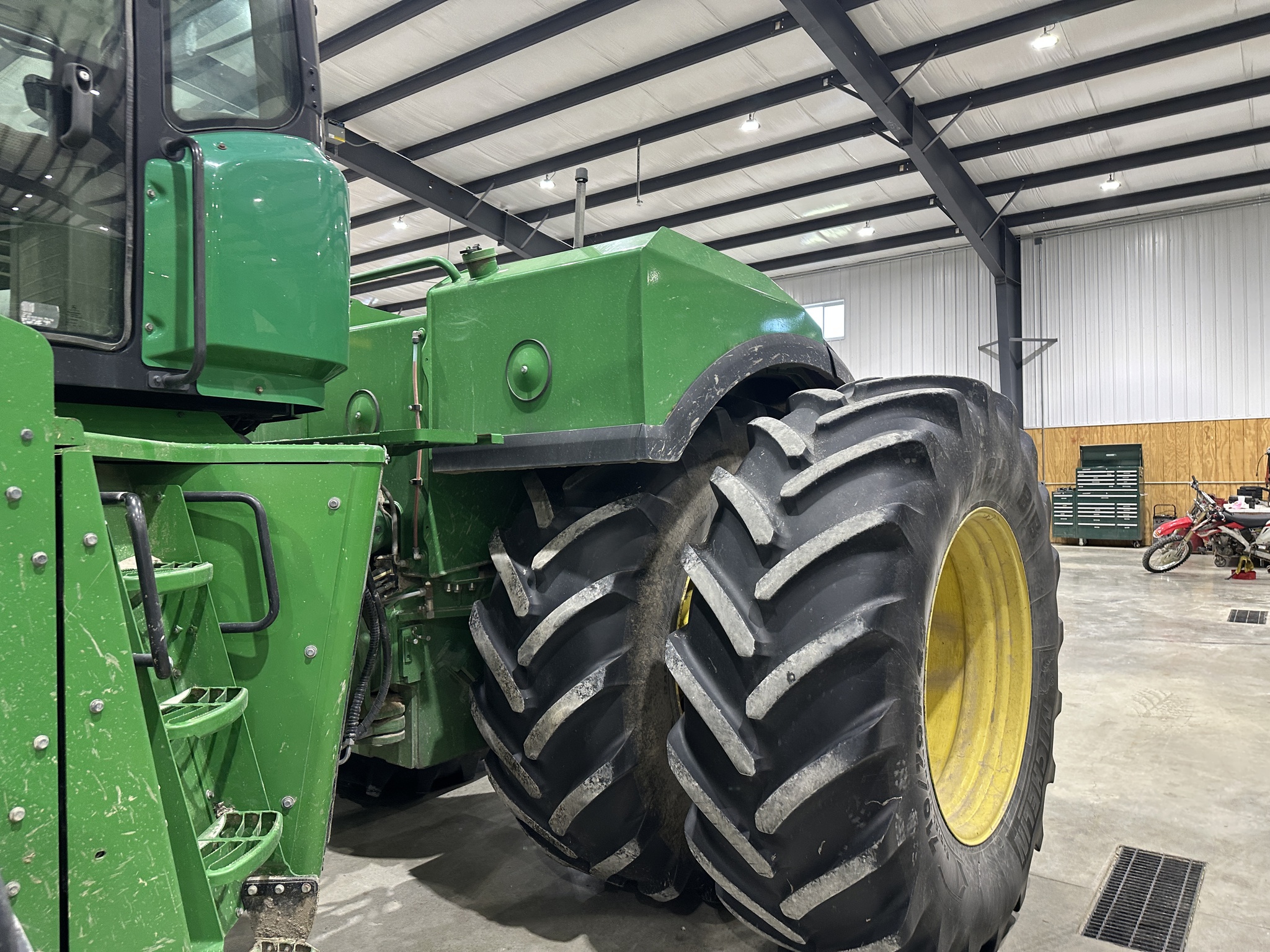 2015 John Deere 9420R Image 5