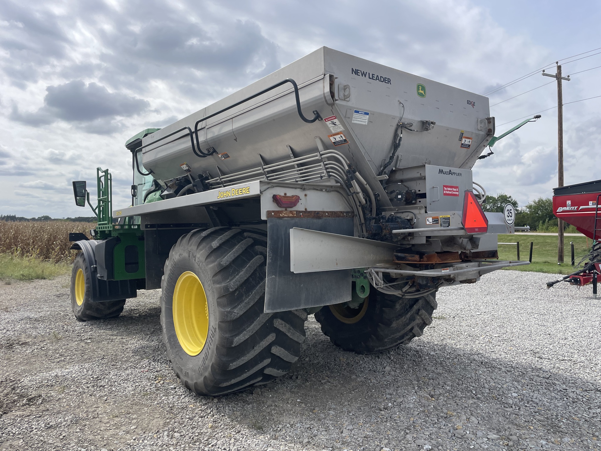 2022 John Deere 800R Image 5