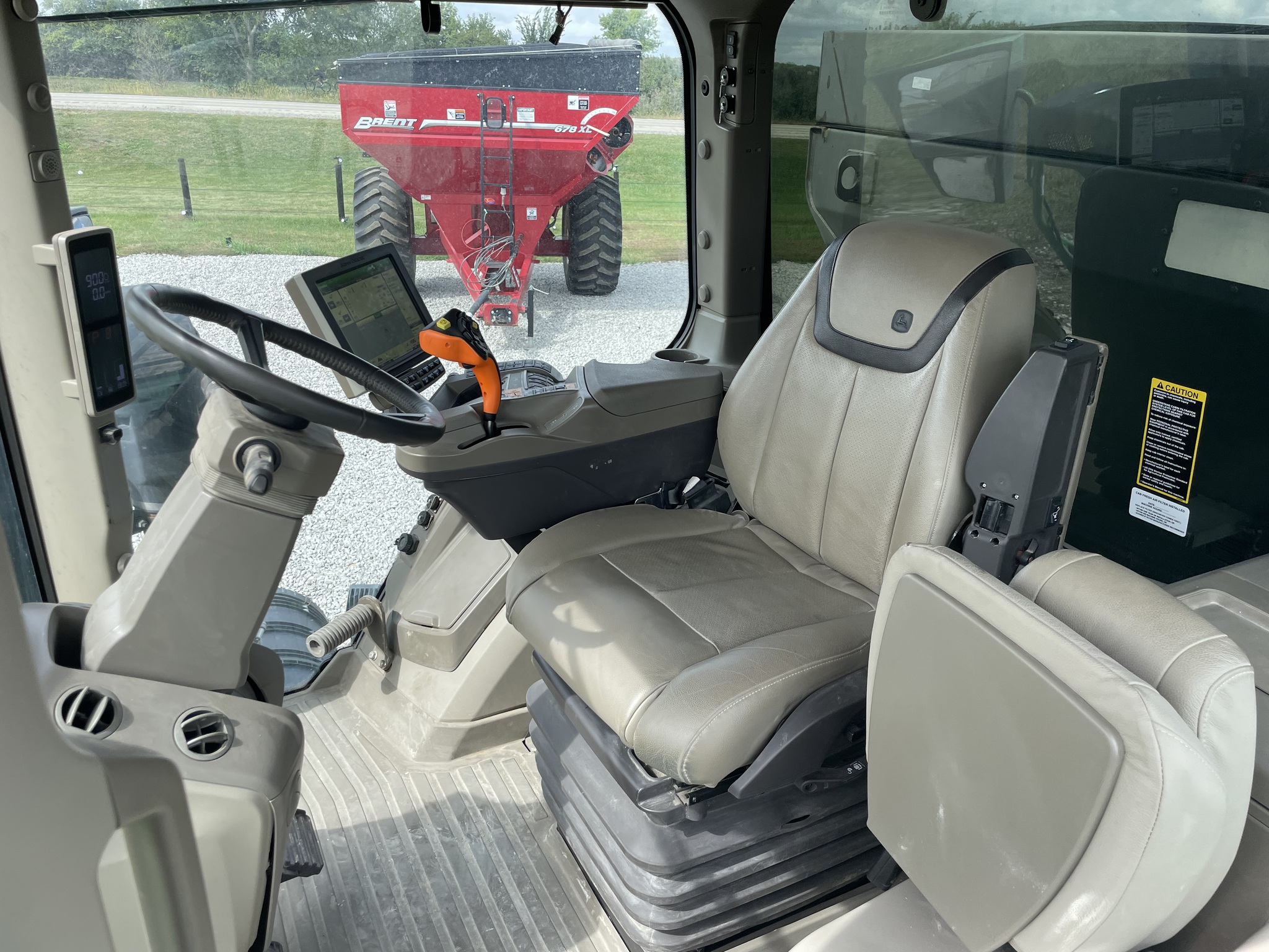 2022 John Deere 800R Image 3