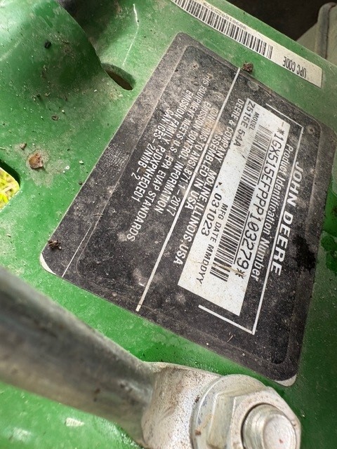 2023 John Deere Z515E Image 6