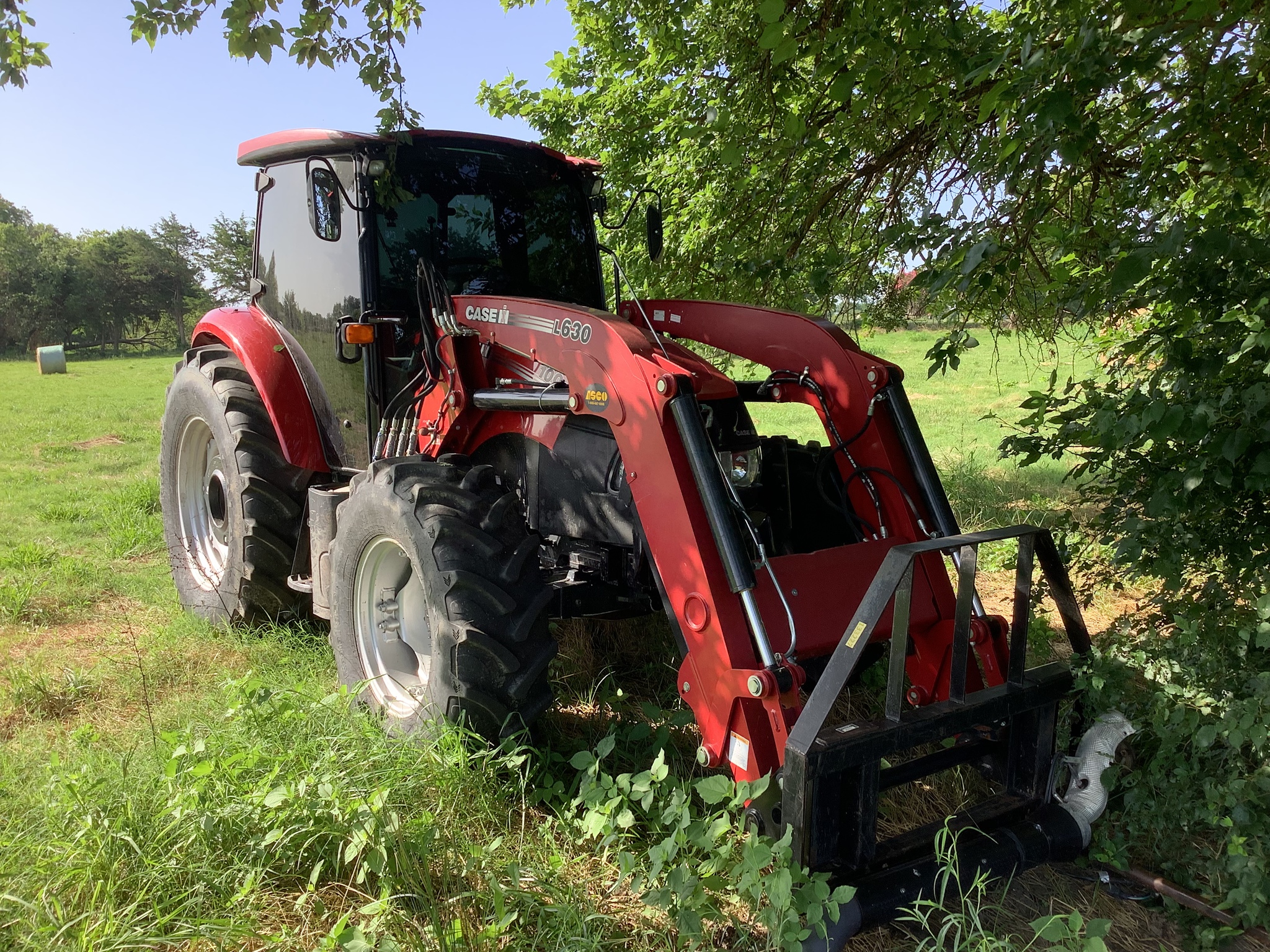 2021 Case IH Farmall 100C Image 5