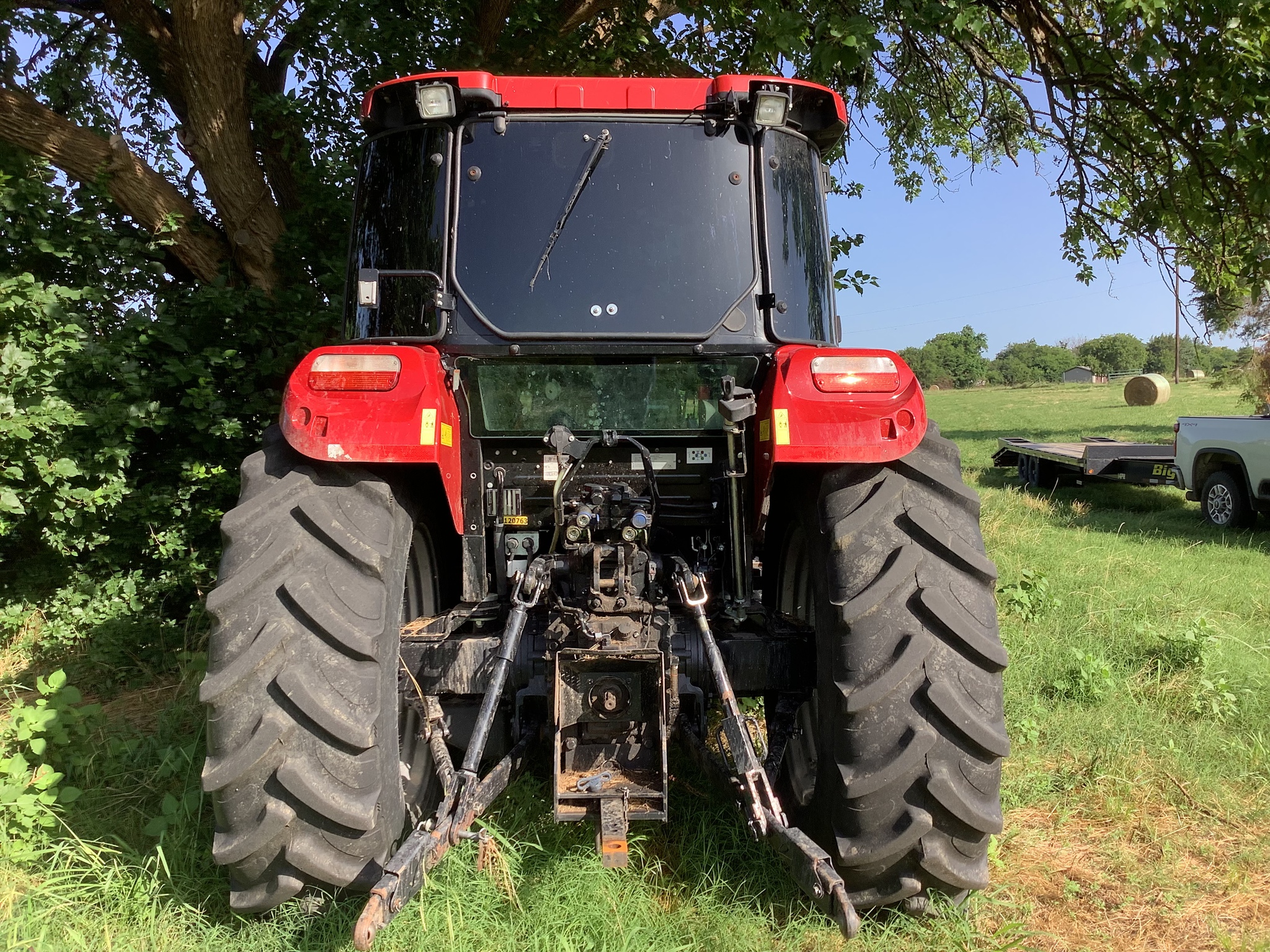 2021 Case IH Farmall 100C Image 7