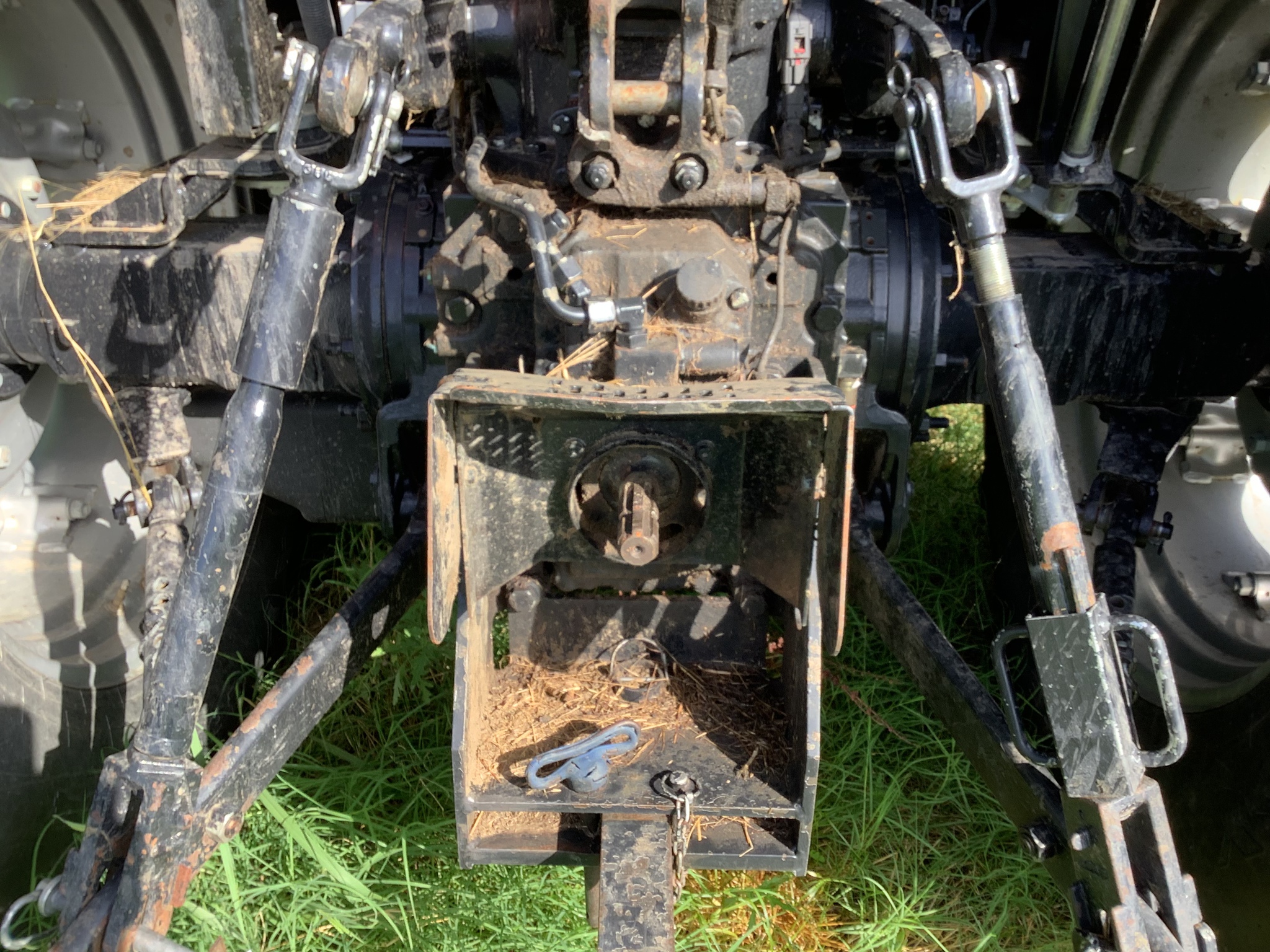 2021 Case IH Farmall 100C Image 16