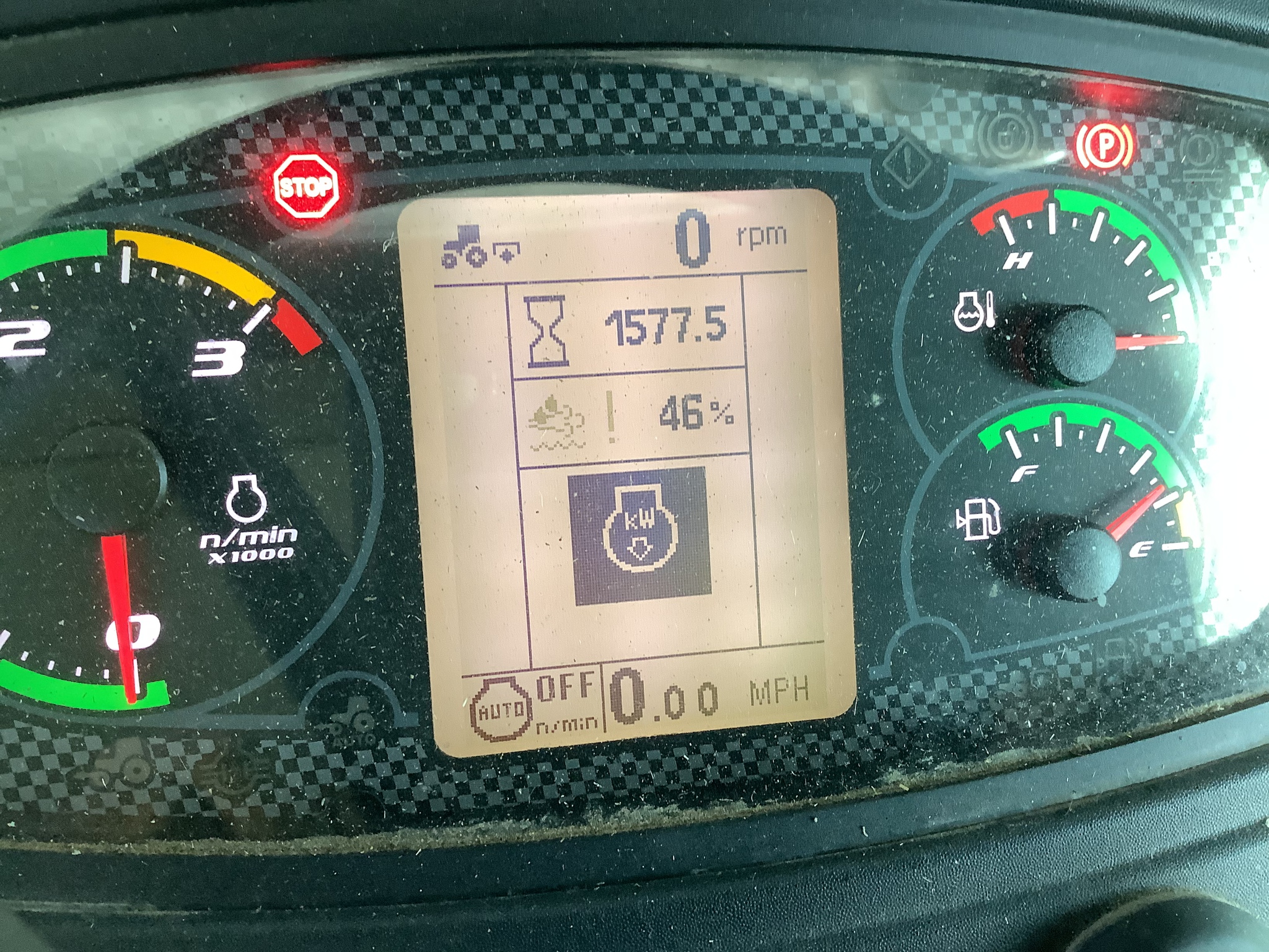 2021 Case IH Farmall 100C Image 9