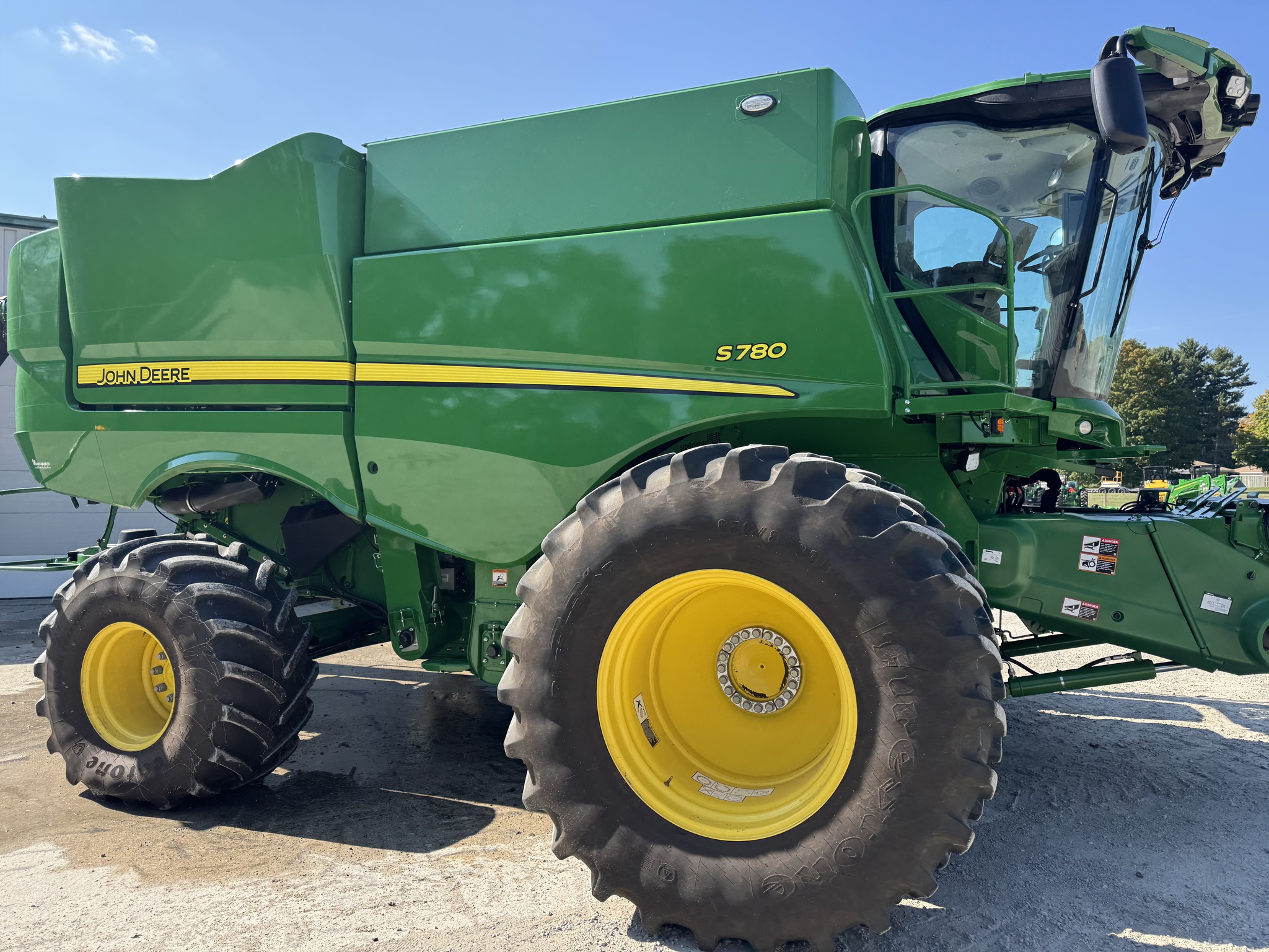 2023 John Deere S780 Image 3