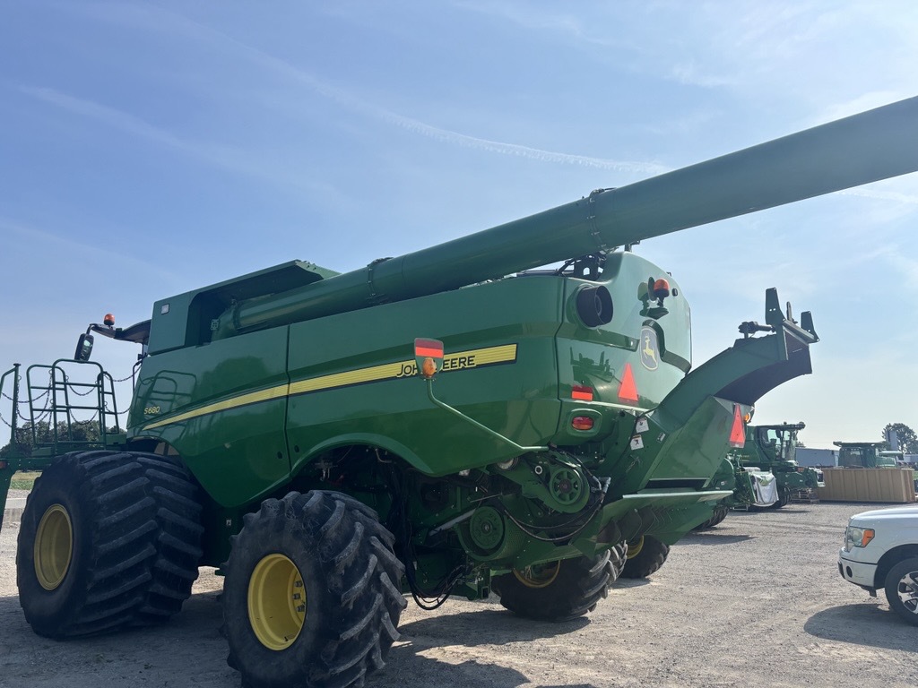 2015 John Deere S680 Image 2