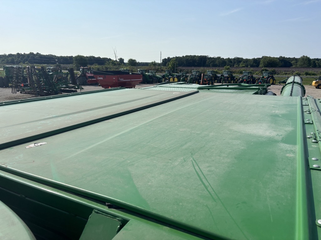 2015 John Deere S680 Image 5