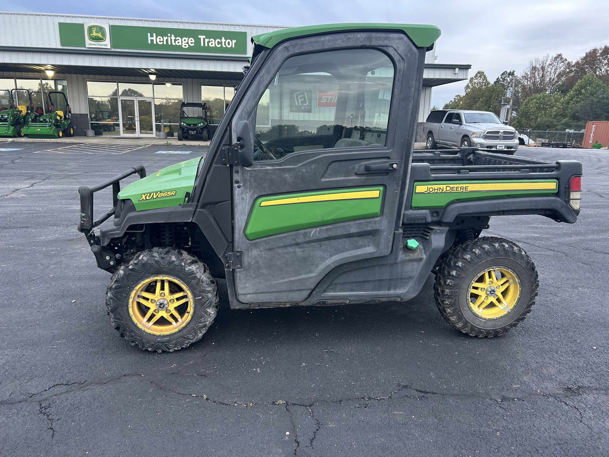  2018 John Deere XUV 865R at Heritage Tractor in Anderson, MO