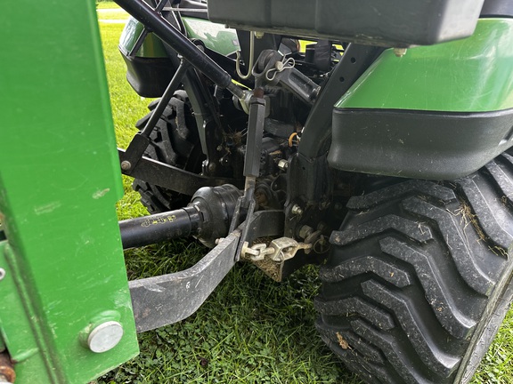 Photo of 2014 John Deere 1025R