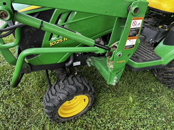Photo of 2014 John Deere 1025R
