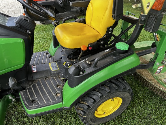 Photo of 2014 John Deere 1025R