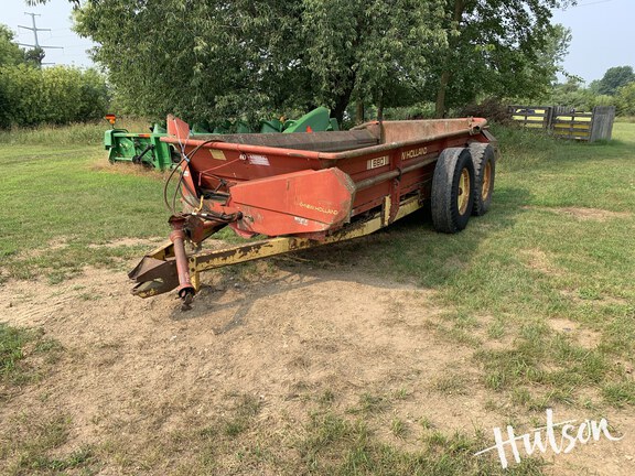 Photo of New Holland 680