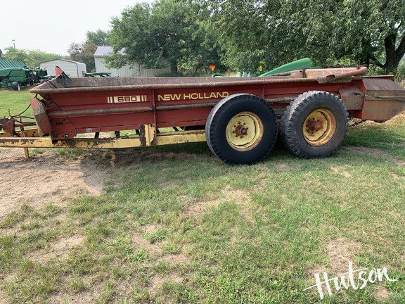 Photo of New Holland 680