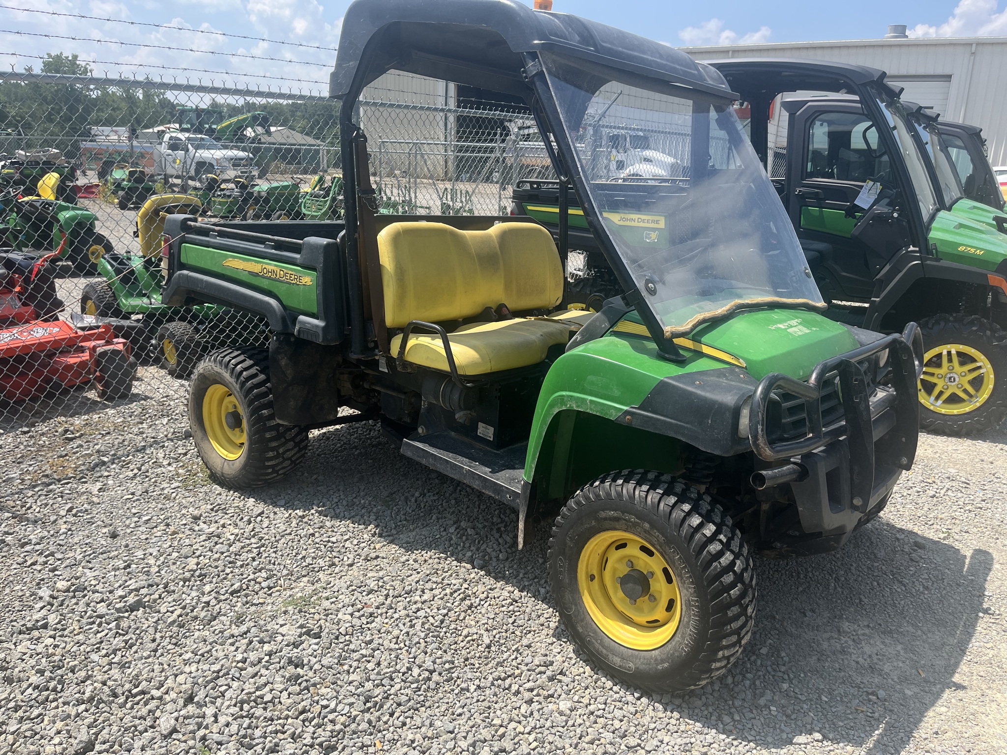 2015 John Deere XUV 855D GREEN Image 1