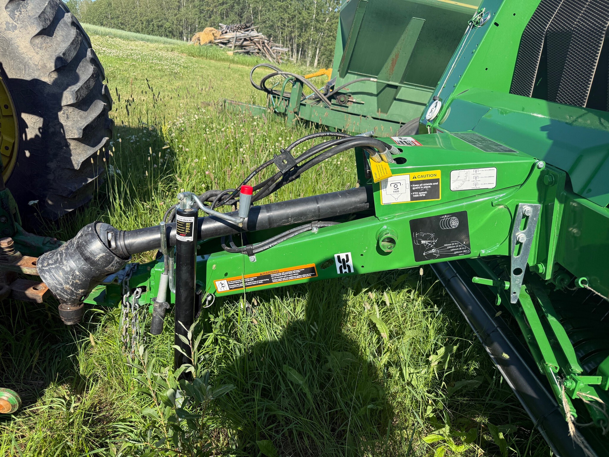 2023 John Deere 560M Image 5
