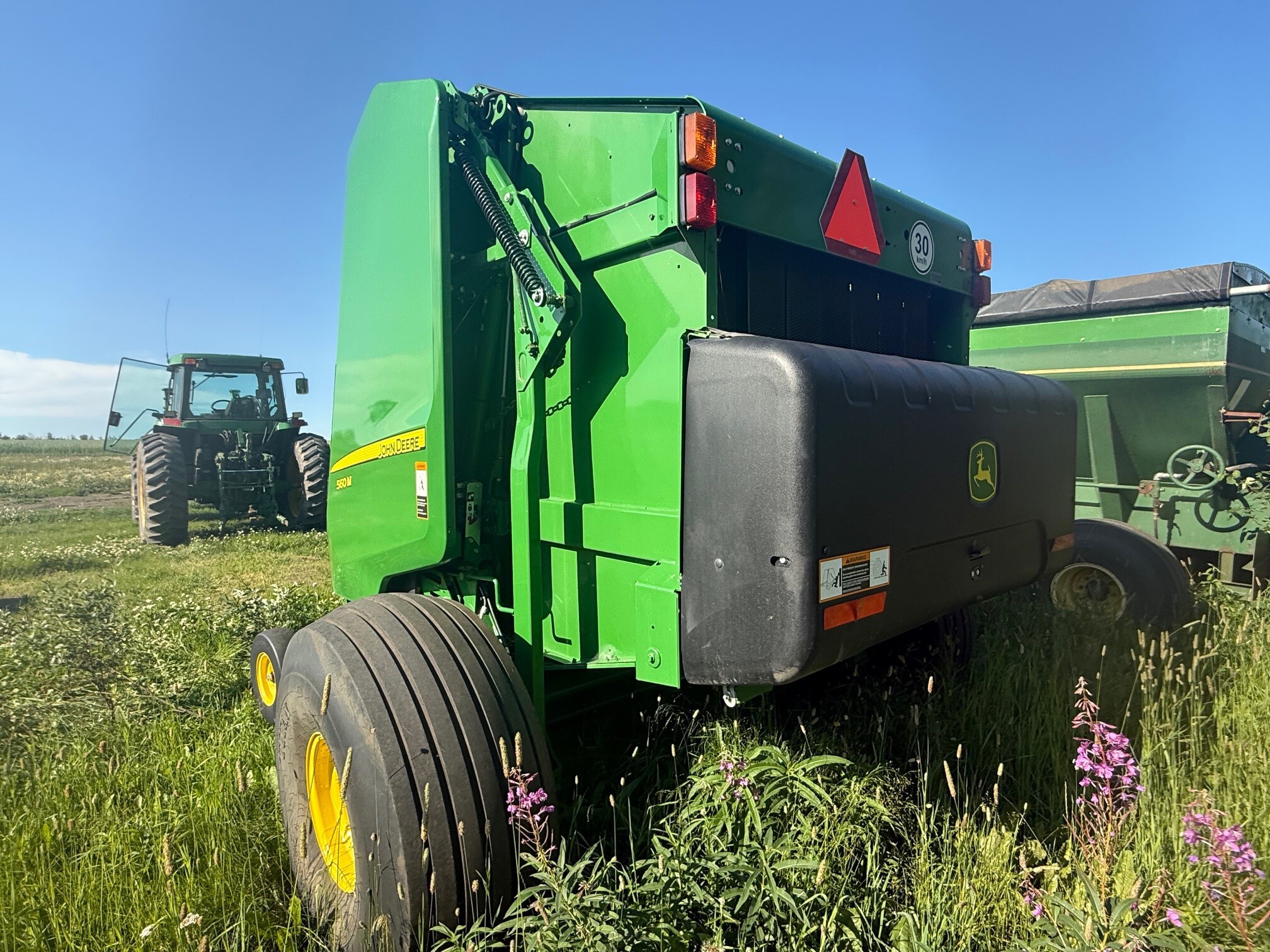 2023 John Deere 560M Image 4