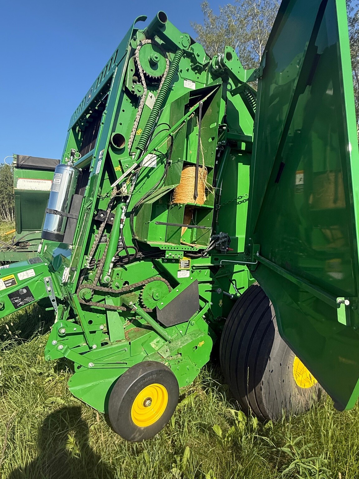2023 John Deere 560M Image 8
