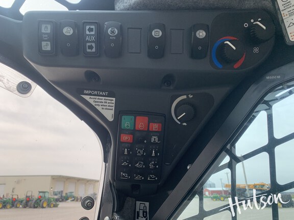 Photo of 2023 John Deere 333G