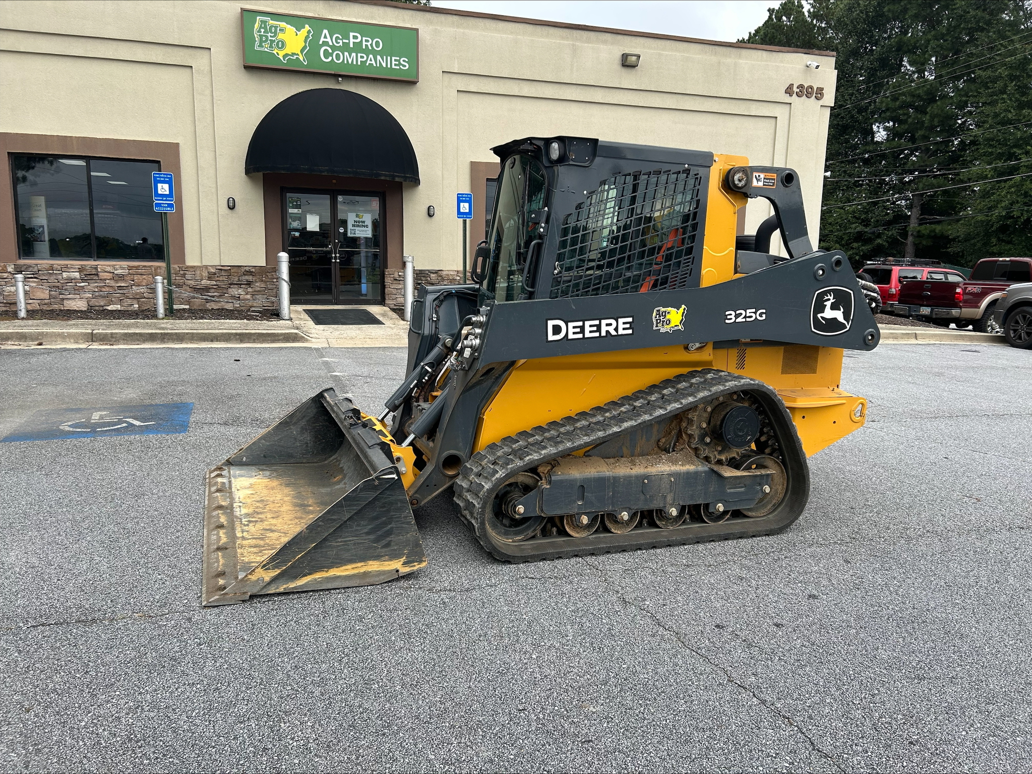 2023 John Deere 325G Image 2
