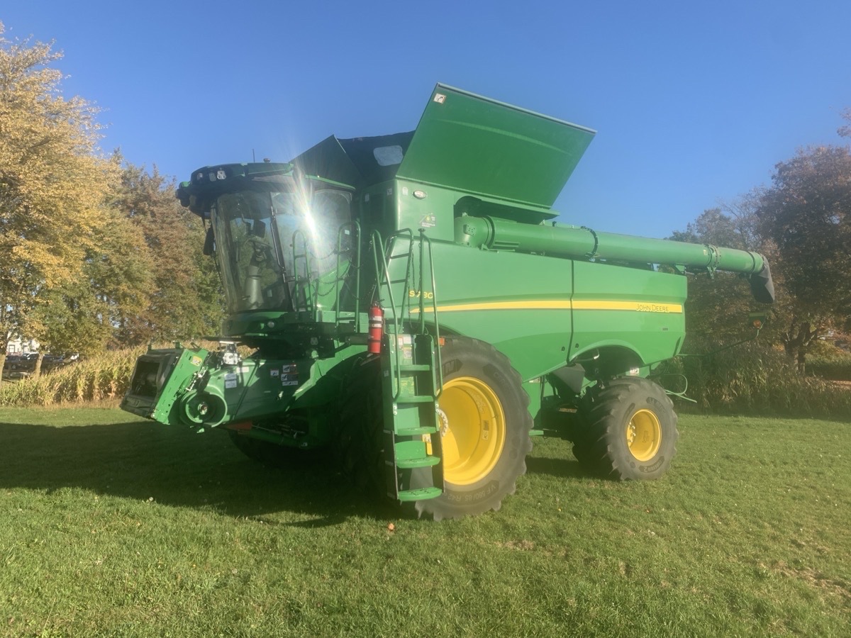 2022 John Deere S780 Image 3