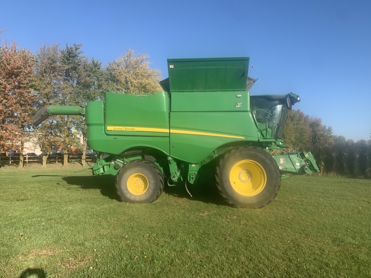 2022 John Deere S780 Image 2
