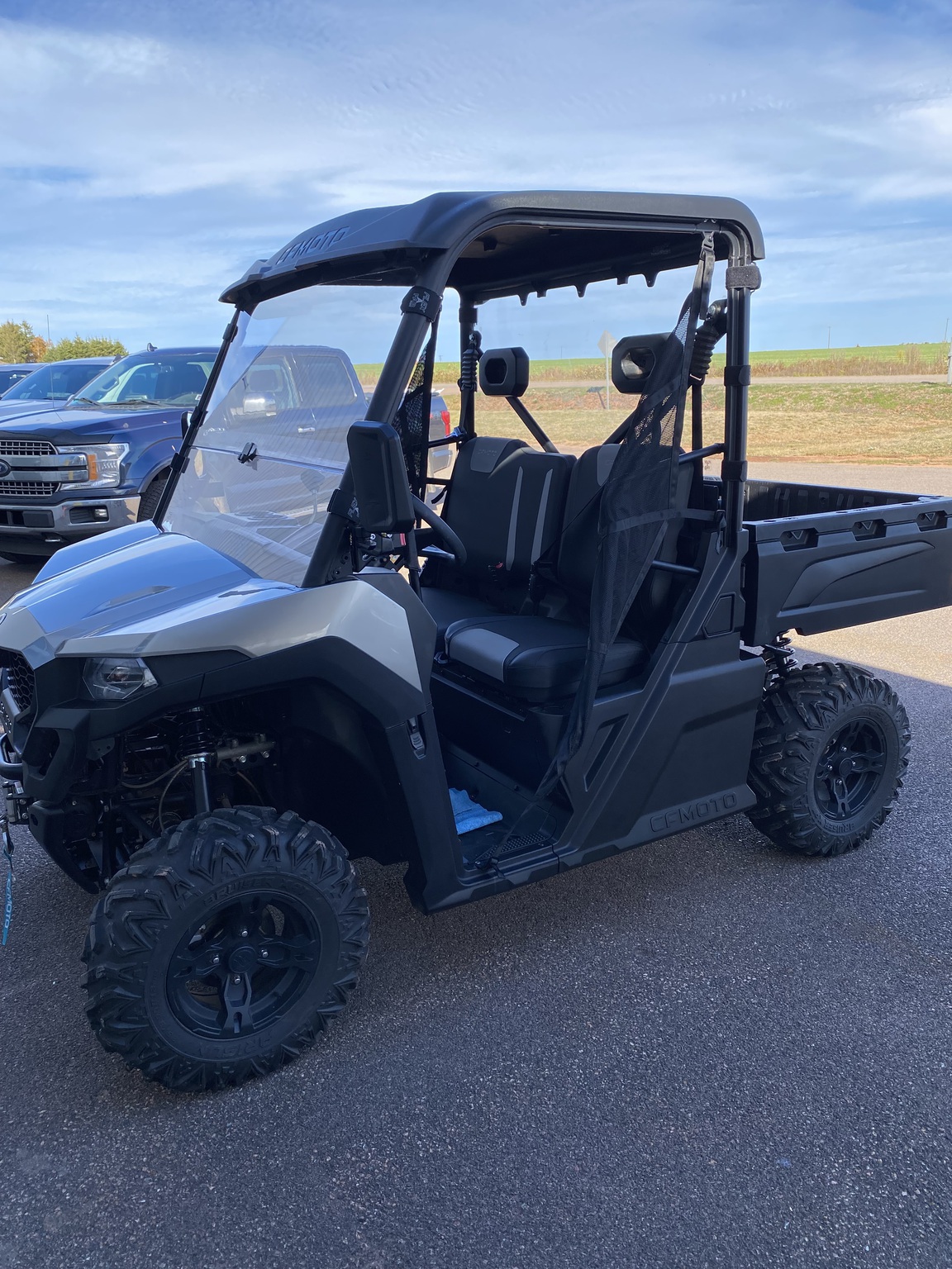 2022 CFMOTO Uforce 600 Image 2