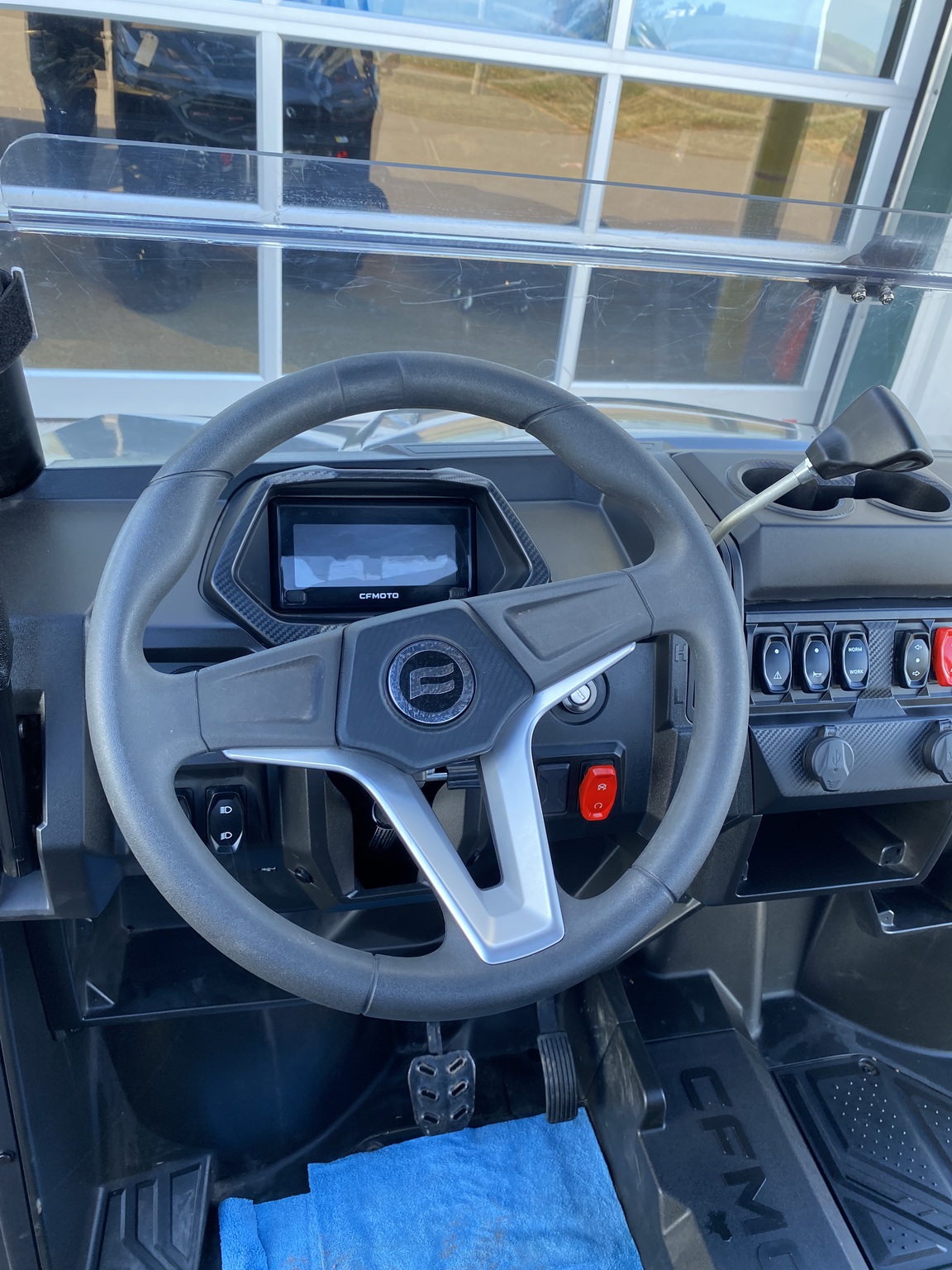 2022 CFMOTO Uforce 600 Image 6