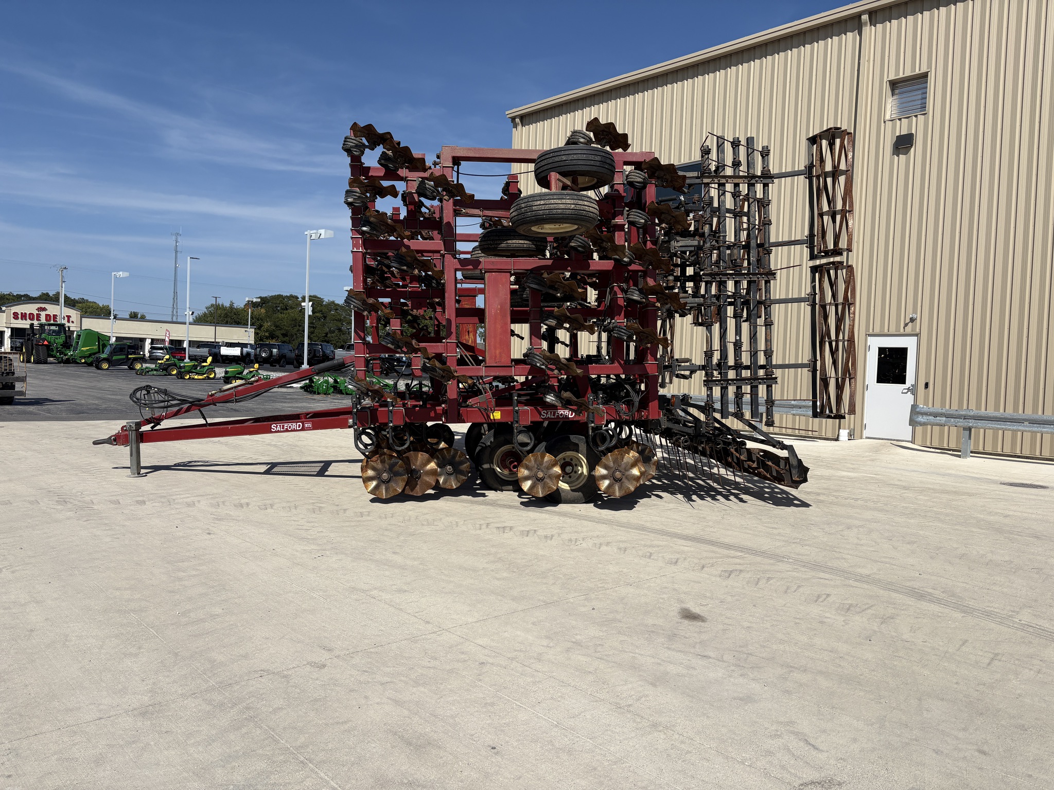 Salford 570 RTS Image 3