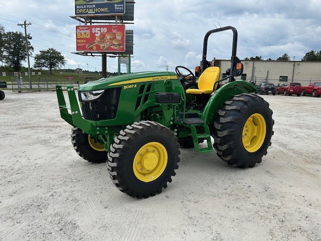 2025 John Deere 5067E Image 3