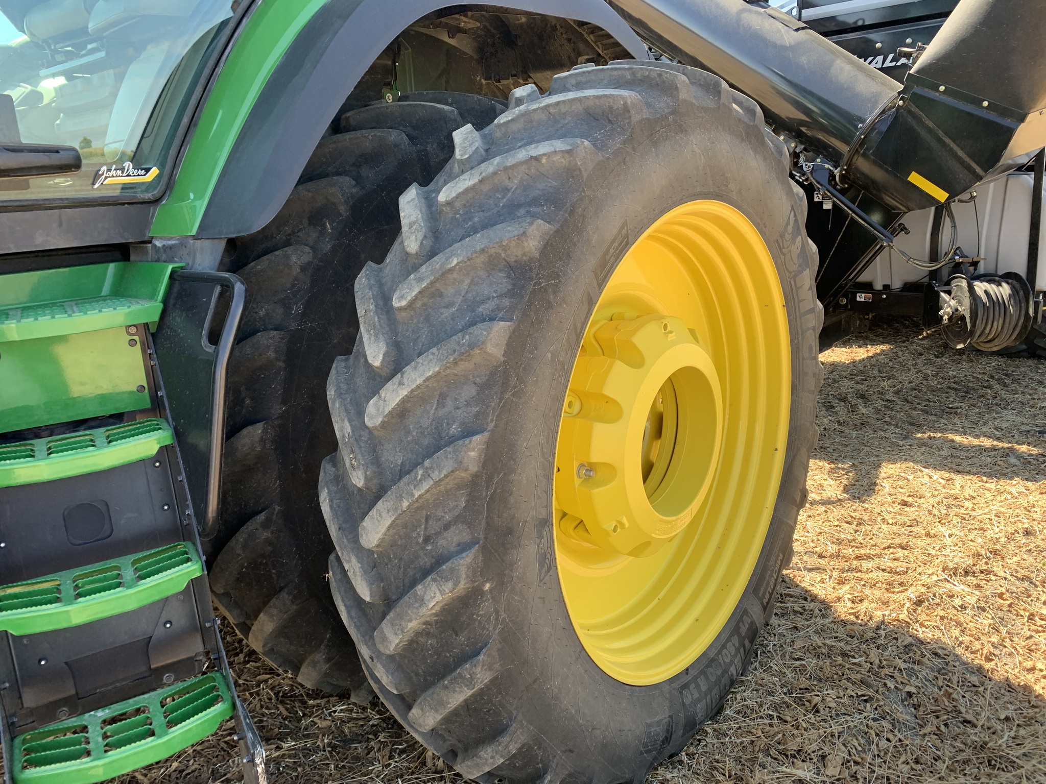 2021 John Deere 8R 370 Image 8