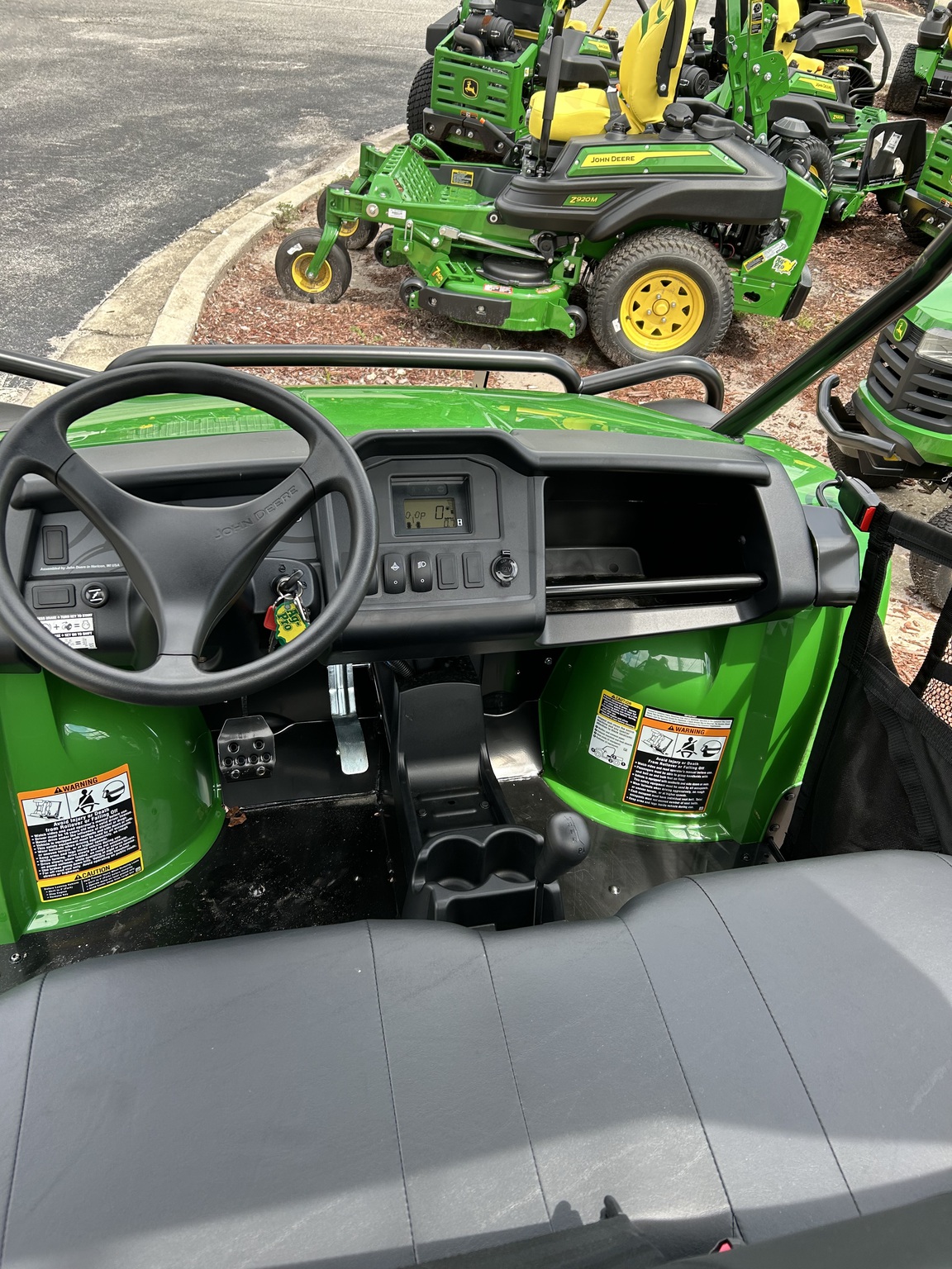 2025 John Deere HPX615E Image 5