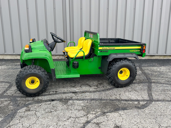 2015 John-Deere TS 4X2