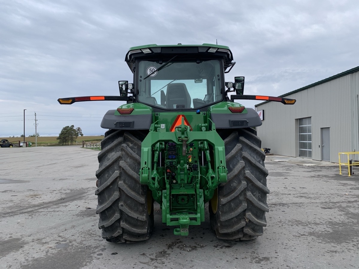 2023 John Deere 8R 310 Image 4