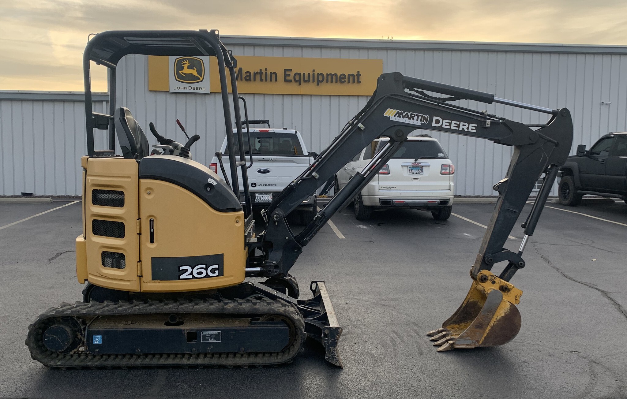 2017 John Deere 26G Image 1