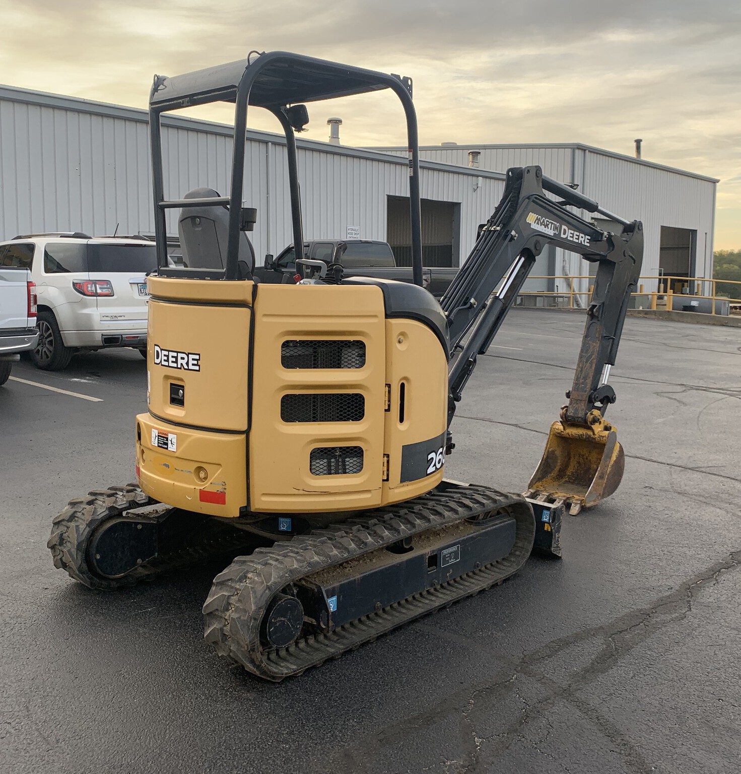 2017 John Deere 26G Image 6