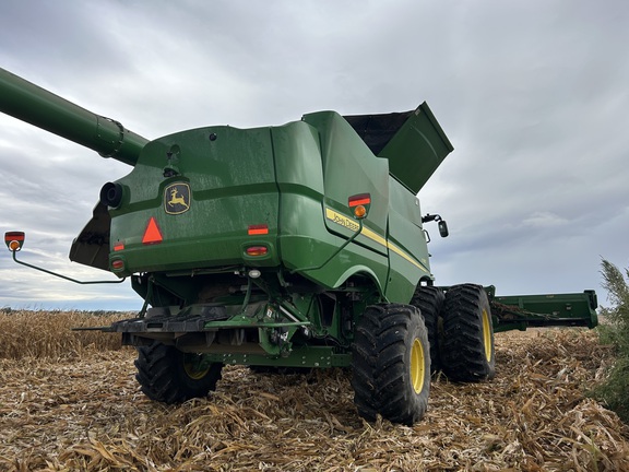 2021 John Deere S780 (7th thumbnail)