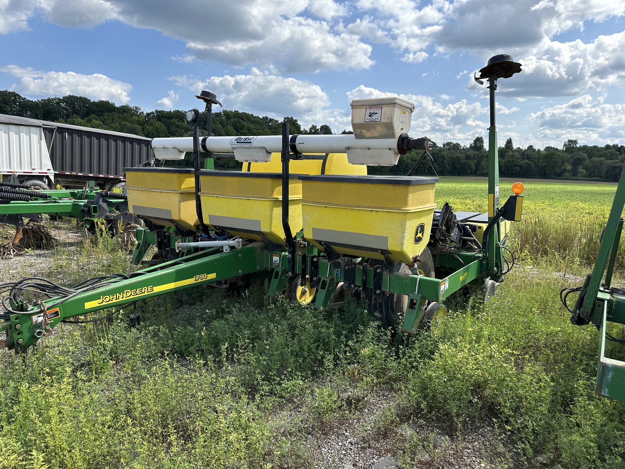 2002 John Deere 1780 Image 1