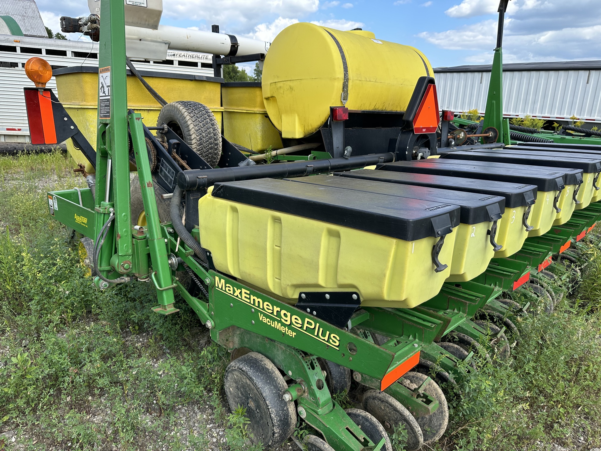2002 John Deere 1780 Image 2
