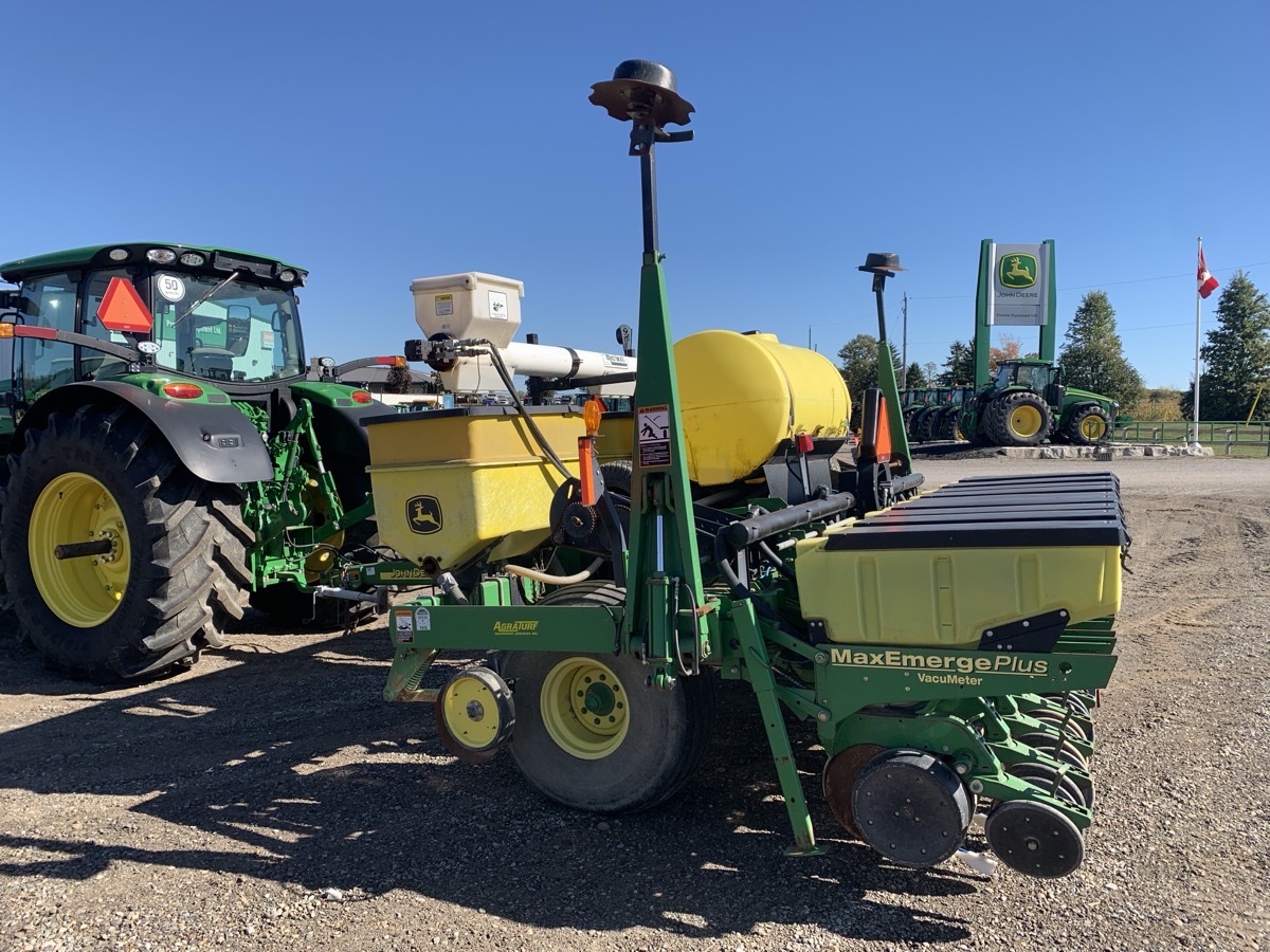 2002 John Deere 1780 Image 1