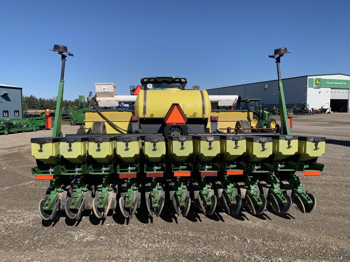 2002 John Deere 1780 Image 3