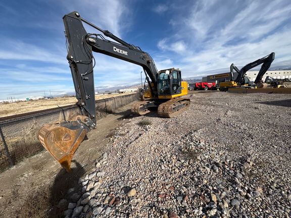 2024 John Deere 200G